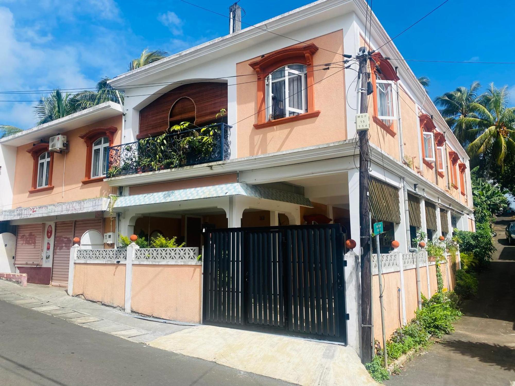 Mish Hotel Mahebourg Exterior photo