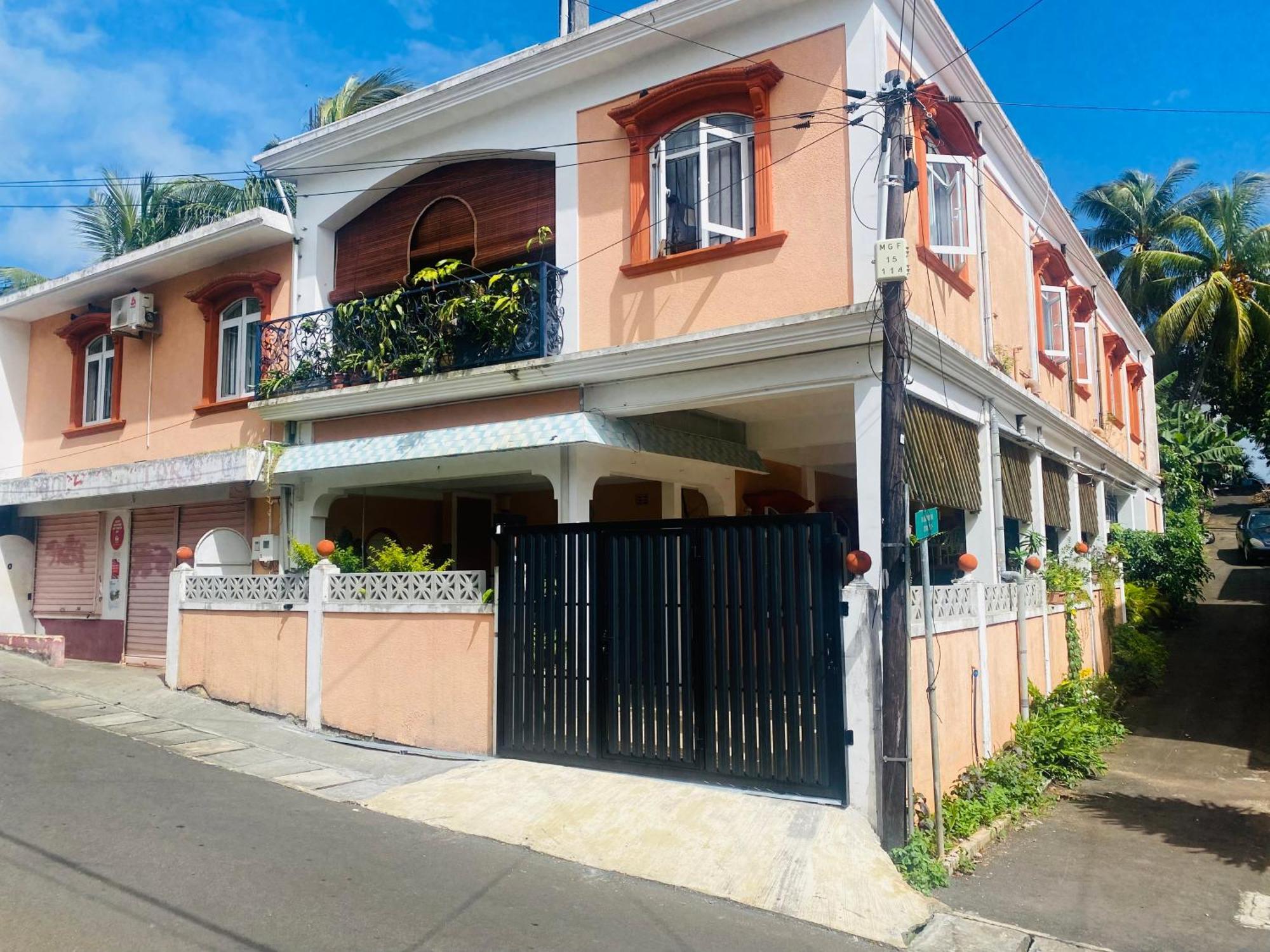 Mish Hotel Mahebourg Exterior photo